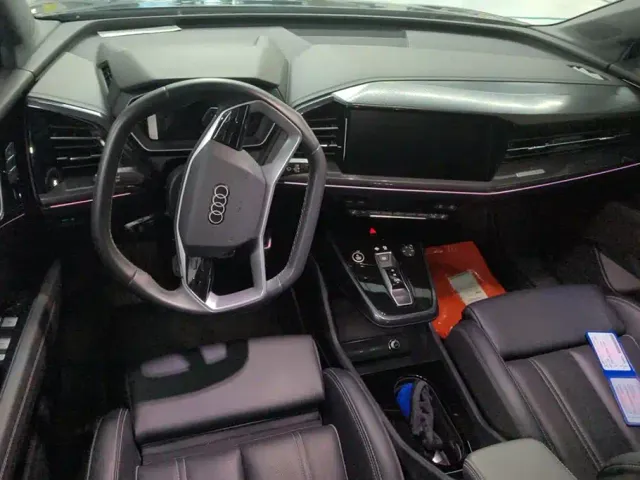 Audi Q4 e-tron — Фото автомобиля 12
