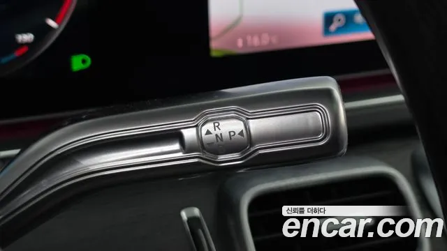 Mercedes-Benz GLS-Class — Фото автомобиля 9