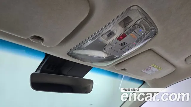 Genesis GV70 — Фото автомобиля 25