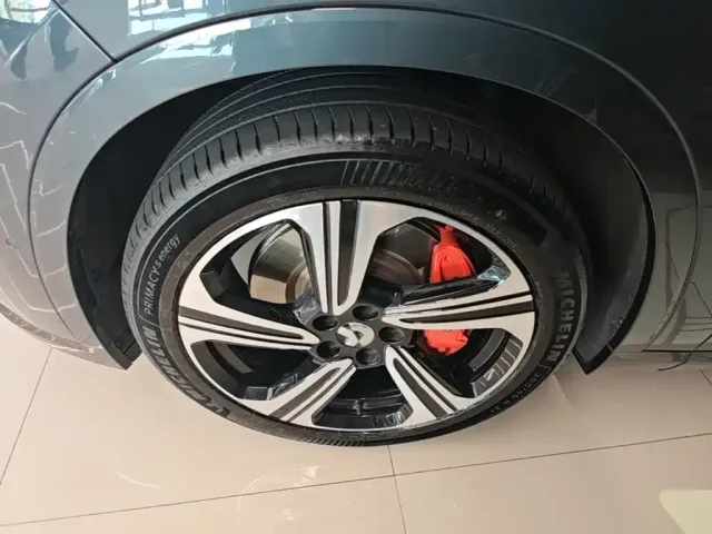 Nio ES8 — Фото автомобиля 22
