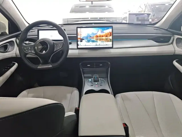 BYD Seal 05 DM-i — Фото автомобиля 9