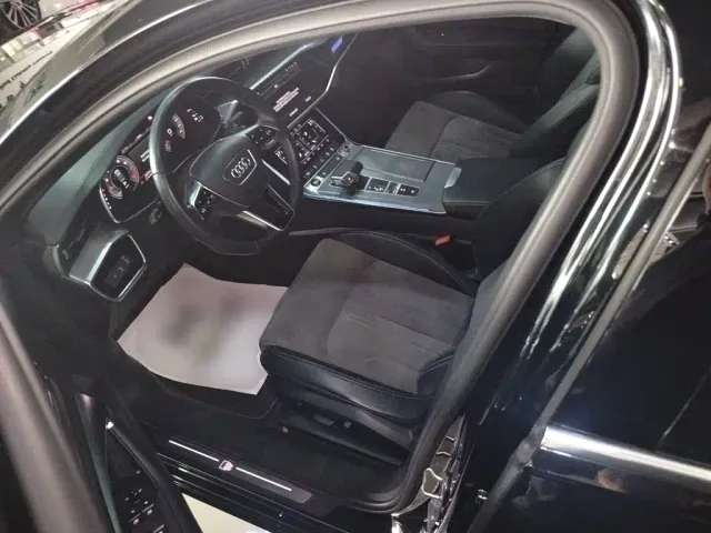 Audi A6L — Фото автомобиля 11