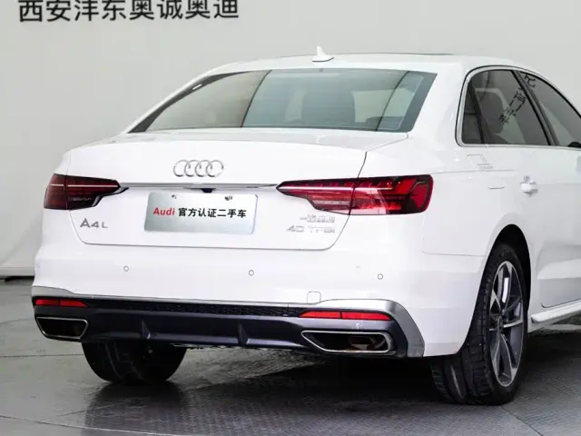 Audi A4L — Фото автомобиля 21