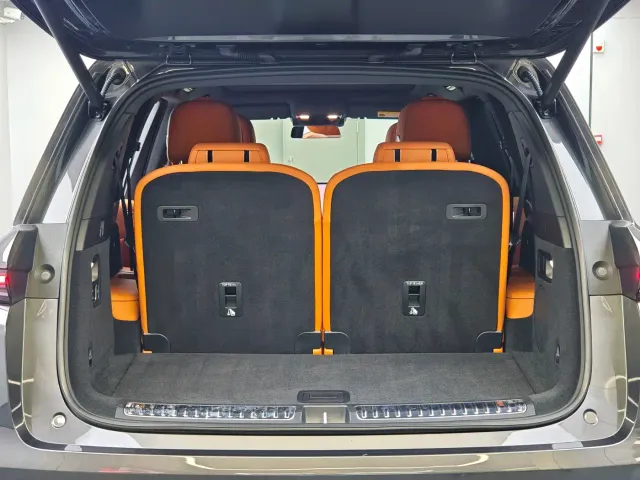 Li Auto L8 — Фото автомобиля 12