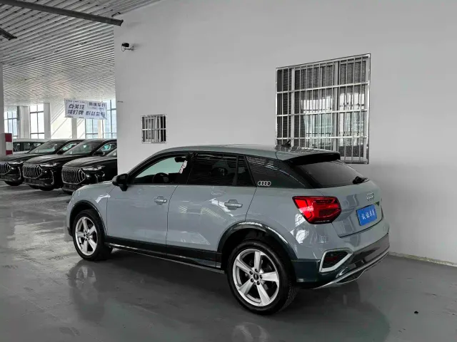Audi Q2L — Фото автомобиля 3