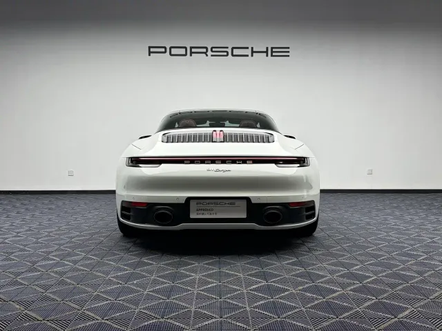 Porsche 911 — Фото автомобиля 11