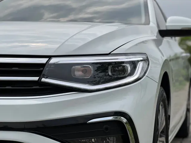 Volkswagen Bora — Фото автомобиля 18