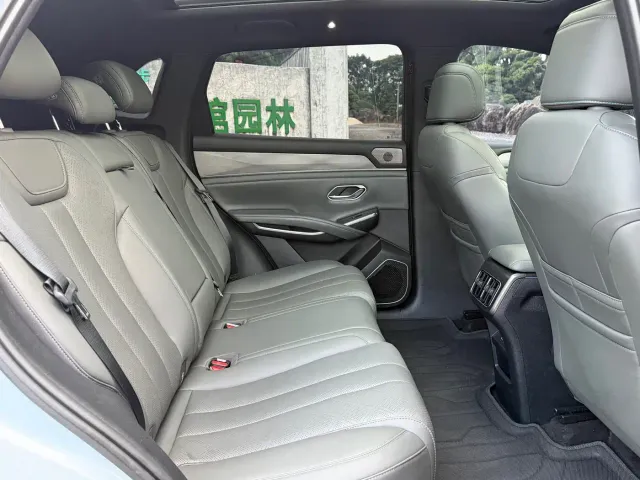 BYD Song L DM-i — Фото автомобиля 18