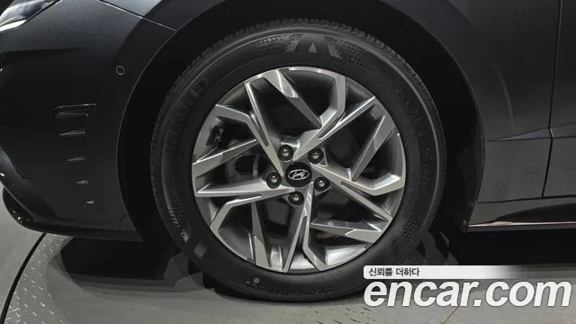Hyundai Sonata — Фото автомобиля 5