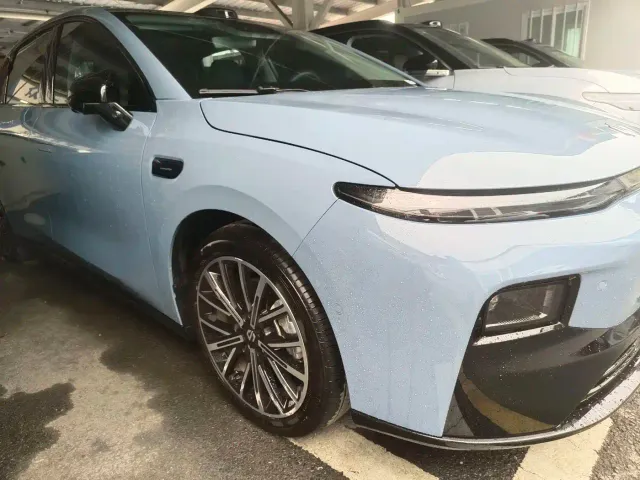 Leapmotor B01 — Фото автомобиля 2