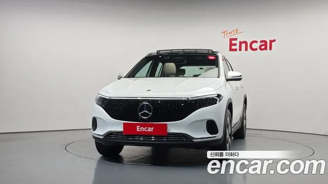 Фотография автомобиля — Mercedes-Benz EQA