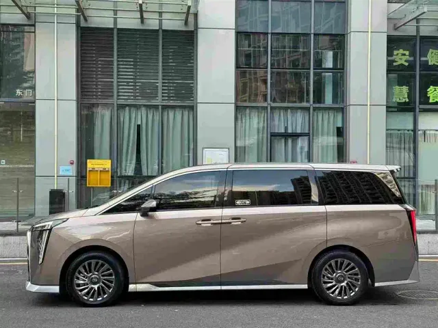 GAC Trumpchi M8 — Фото автомобиля 3