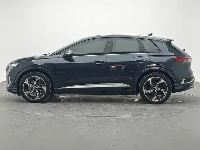 Audi Q4 e-tron — Фото автомобиля 3