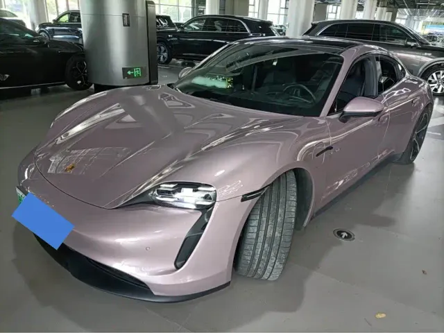 Фотография автомобиля — Porsche Taycan