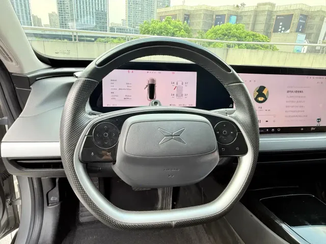 Xpeng P7 — Фото автомобиля 13