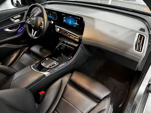 Mercedes-Benz EQC — Фото автомобиля 21