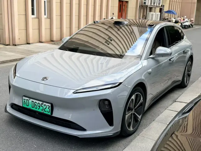 Фотография автомобиля — Nio ET5 Touring