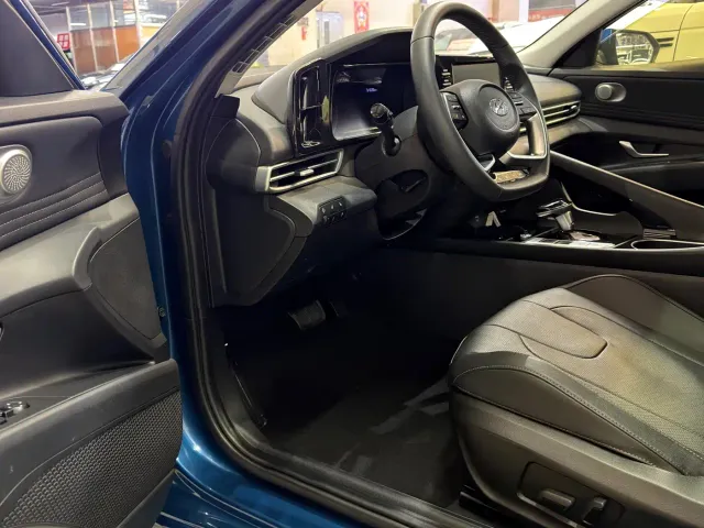 Hyundai Elantra — Фото автомобиля 7