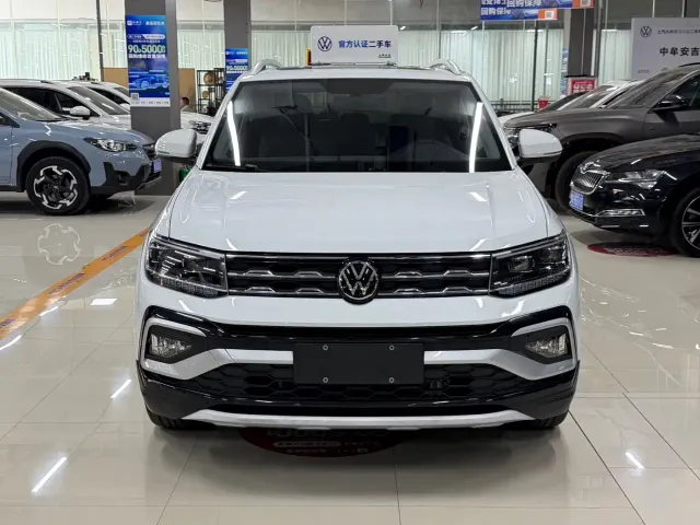 Volkswagen T-Cross — Фото автомобиля 2
