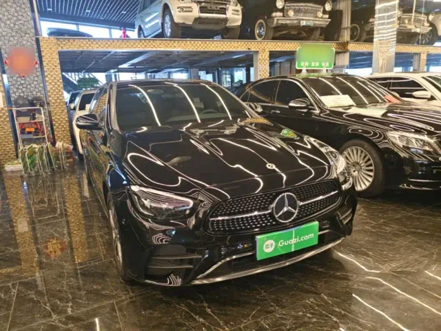 Mercedes-Benz E-Class — Фото автомобиля 3