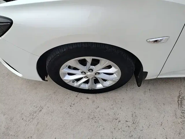 Chevrolet Monza — Фото автомобиля 22