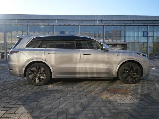 Li Auto L9 — Фото автомобиля 4