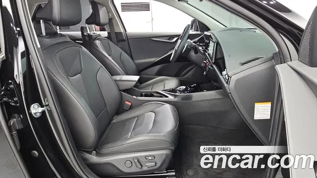 Kia Niro Niro (New) — Фото автомобиля 16