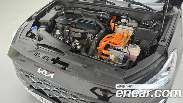 Kia K8 Hybrid — Фото автомобиля 6