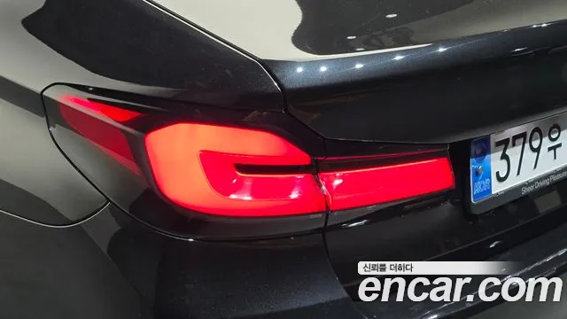 BMW 5 Series G30 — Фото автомобиля 8