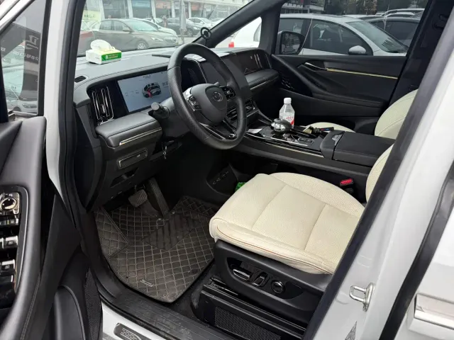 GAC Trumpchi M8 — Фото автомобиля 20