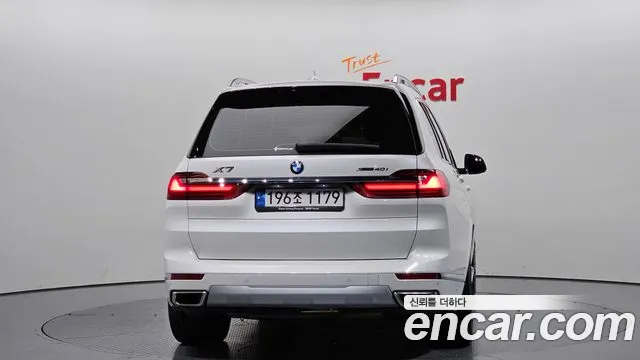 BMW X7 — Фото автомобиля 3