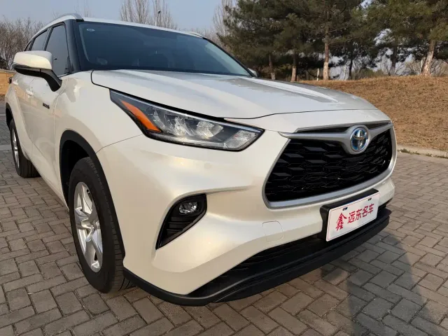 Toyota Highlander — Фото автомобиля 5