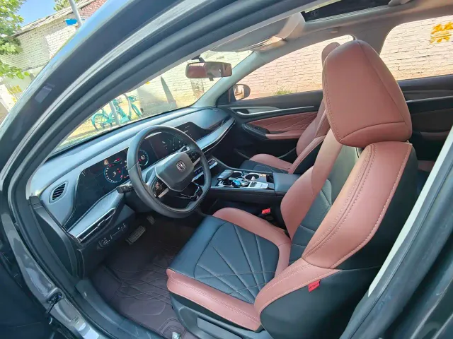 Changan Eado — Фото автомобиля 10