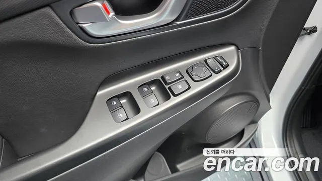 Hyundai Kona — Фото автомобиля 27