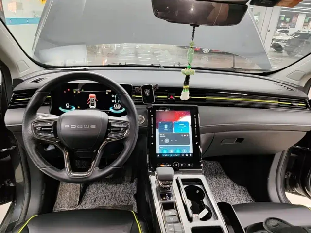 Roewe RX5 — Фото автомобиля 9