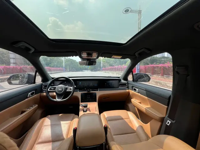 Li Auto ONE — Фото автомобиля 13