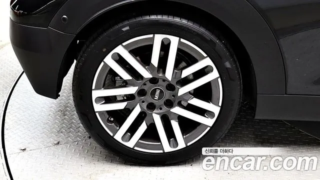 MINI Cooper Convertible 4th Gen — Фото автомобиля 8