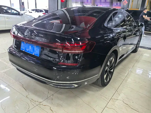Volkswagen Passat — Фото автомобиля 6