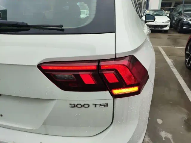Volkswagen Tiguan L — Фото автомобиля 7