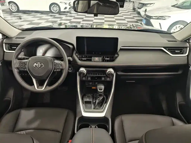 Toyota RAV4 — Фото автомобиля 17