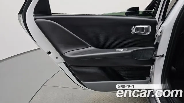 Hyundai Ioniq 6 — Фото автомобиля 14