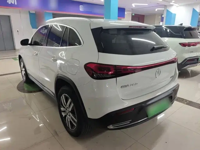 Mercedes-Benz EQA — Фото автомобиля 22