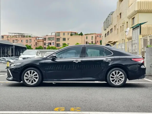 Toyota Camry 2021 2.0G Luxury Edition — Фото автомобиля 4