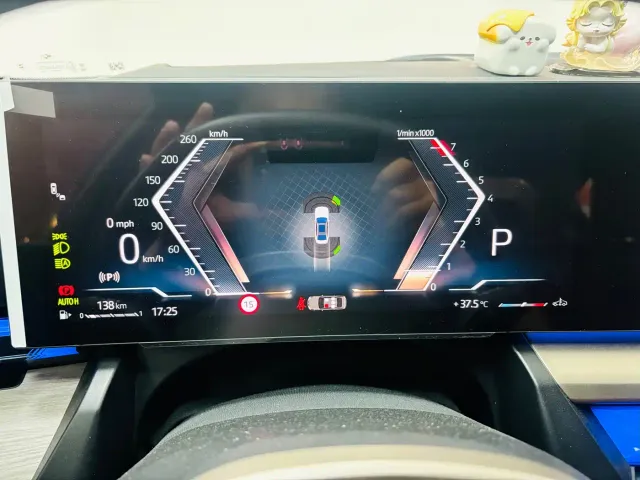 BMW 5 Series — Фото автомобиля 16