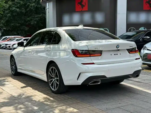 BMW 3 Series — Фото автомобиля 3