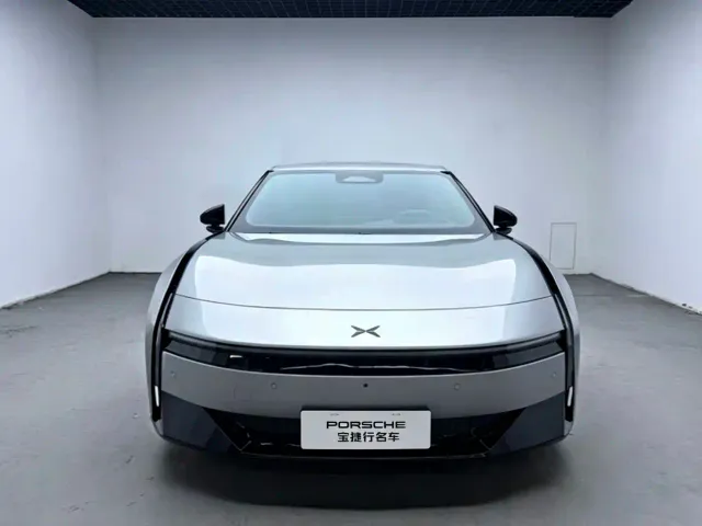 Xpeng P7 — Фото автомобиля 2