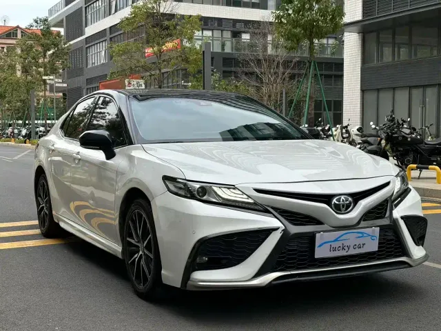 Toyota Camry — Фото автомобиля 3