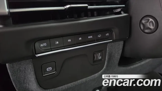 Cadillac Escalade — Фото автомобиля 7