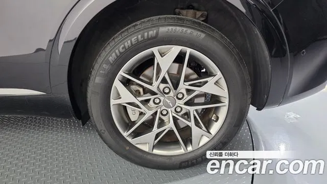 Genesis GV70 — Фото автомобиля 5