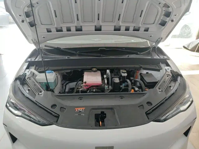 Geely Galaxy E5 — Фото автомобиля 19